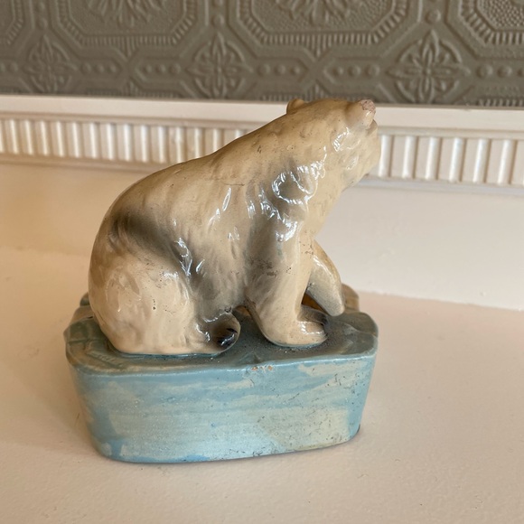 Vintage Ashtray Alaska Ceramic Painted Polar Bear on ￼Ice - Picture 4 of 8